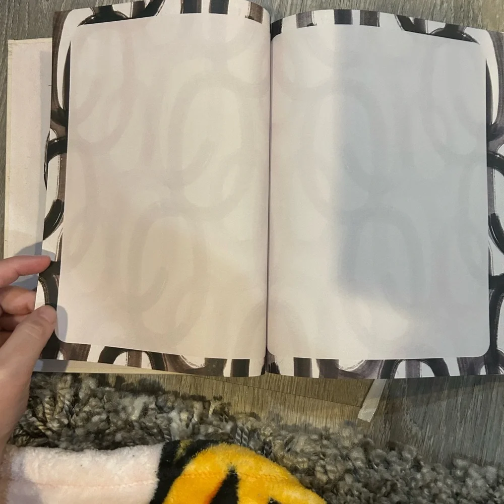 Abstract Black&Cream journal with different page layouts to journal or manifest